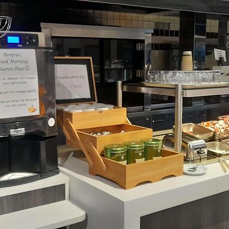 ホテル Ibis Styles Segré エクステリア 写真