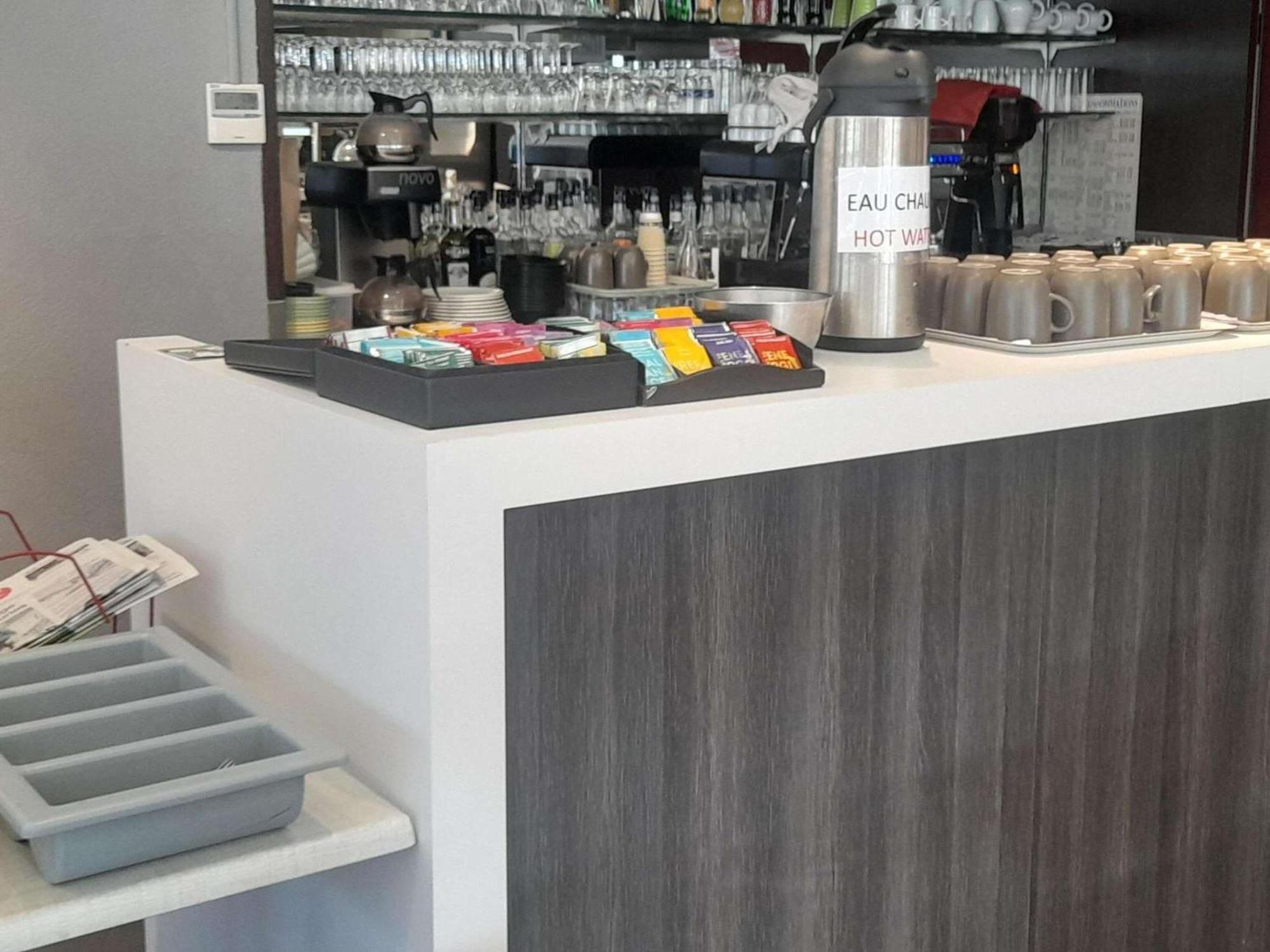 ホテル Ibis Styles Segré エクステリア 写真